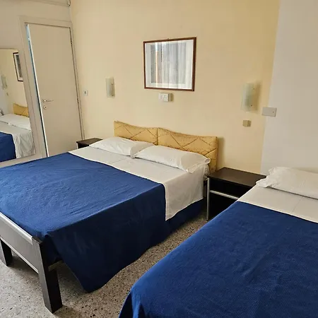 Albergo Riviera - Budget Friendly Hotel Szálloda 3*